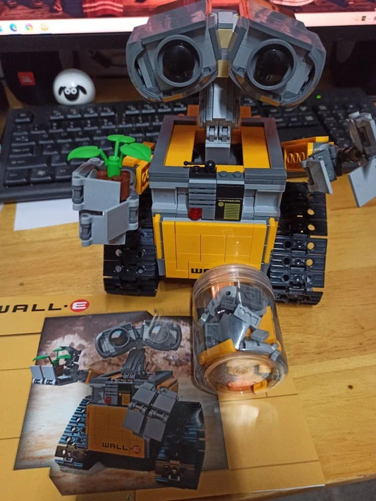 Robot Mobilization Building Block Toy – Compatible with LEGO, Wall-E Inspired Assembly Model for Kids & Collectors