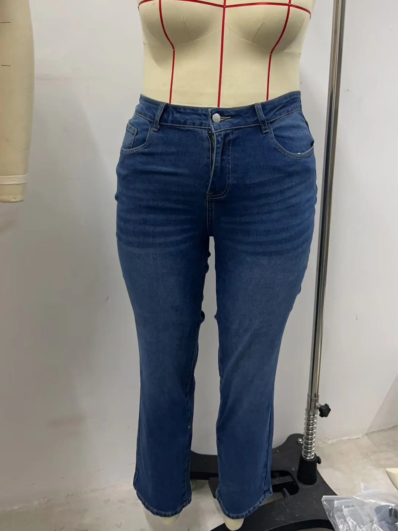 Fashionable Plus Size Women’s Jeans – Elastic Straight-Leg High-Stretch Denim Pants, Casual Breathable Comfortable Jeans